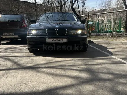 BMW 528 1999 года за 5 200 000 тг. в Алматы – фото 4