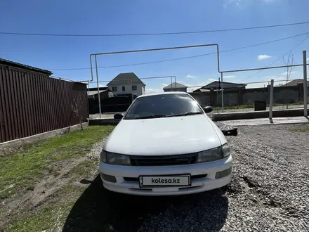 Toyota Carina 1996 года за 2 550 000 тг. в Алматы – фото 2