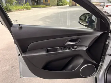 Chevrolet Cruze 2013 года за 4 000 000 тг. в Алматы – фото 21