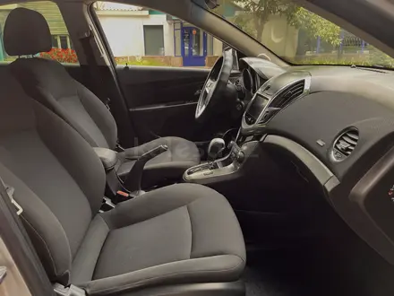 Chevrolet Cruze 2013 года за 4 000 000 тг. в Алматы – фото 27