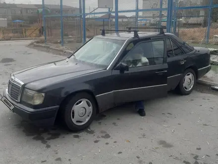 Mercedes-Benz E 200 1990 года за 850 000 тг. в Кызылорда – фото 4