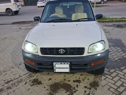 Toyota RAV4 1996 года за 2 800 000 тг. в Алматы – фото 2