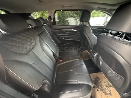 Hyundai Santa Fe 2023 года за 16 500 000 тг. в Алматы – фото 17