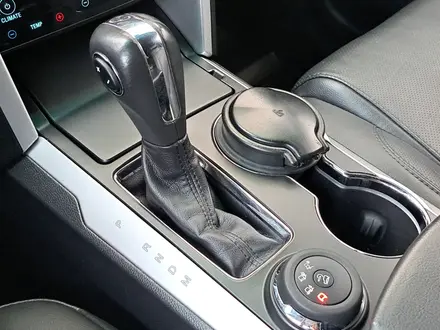 Ford Explorer 2014 года за 10 590 000 тг. в Алматы – фото 25