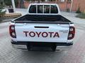 Toyota Hilux 2022 года за 25 490 000 тг. в Актобе – фото 13