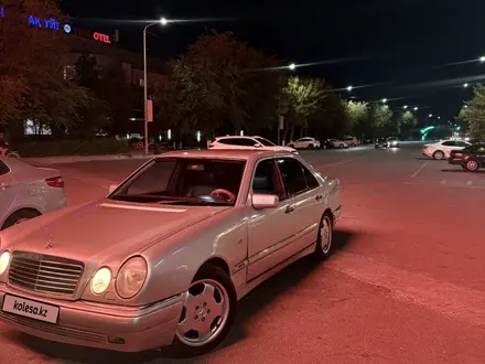 Mercedes-Benz E 320 1998 года за 3 100 000 тг. в Туркестан – фото 4