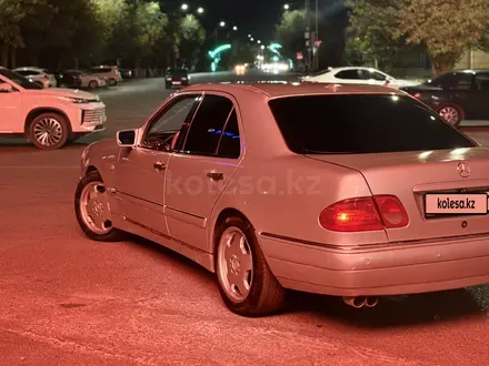 Mercedes-Benz E 320 1998 года за 3 100 000 тг. в Туркестан – фото 11