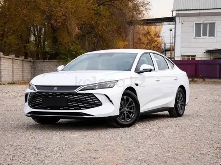 BYD Qin L DM-i Leading 2025 года за 10 900 000 тг. в Алматы