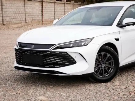 BYD Qin L DM-i Leading 2025 года за 10 900 000 тг. в Алматы – фото 2