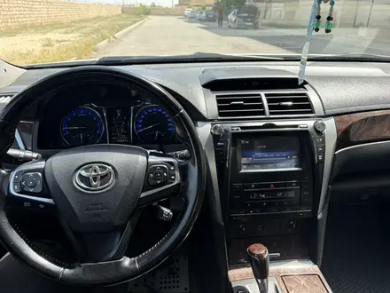 Toyota Camry 2015 года за 11 300 000 тг. в Жанаозен – фото 9