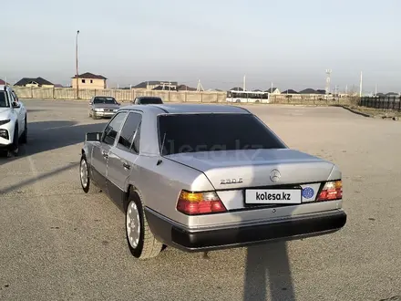 Mercedes-Benz E 230 1992 года за 2 100 000 тг. в Шымкент – фото 3