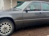 Mercedes-Benz E 200 1993 годаүшін1 400 000 тг. в Актобе – фото 2