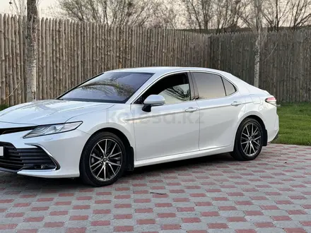 Toyota Camry 2021 года за 18 300 000 тг. в Шымкент – фото 8