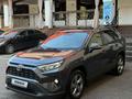 Toyota RAV4 2022 года за 15 000 000 тг. в Алматы – фото 2