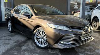 Toyota Camry 2018 года за 14 300 000 тг. в Шымкент