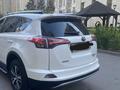 Toyota RAV4 2015 года за 12 500 000 тг. в Астана – фото 3