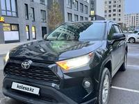 Toyota RAV 4 2021 года за 15 300 000 тг. в Астана