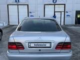 Mercedes-Benz E 320 2001 года за 4 500 000 тг. в Актобе – фото 4