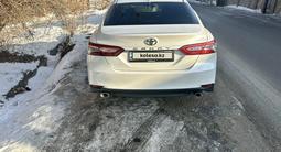 Toyota Camry 2021 годаfor15 500 000 тг. в Алматы – фото 4