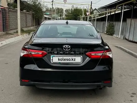 Toyota Camry 2020 года за 12 500 000 тг. в Алматы – фото 4