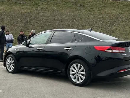 Kia Optima 2018 года за 6 000 000 тг. в Атырау – фото 4