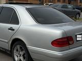 Mercedes-Benz E 230 1996 годаүшін1 500 000 тг. в Костанай – фото 3