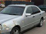 Mercedes-Benz E 230 1996 годаүшін1 500 000 тг. в Костанай – фото 2