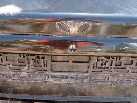 Крышка багажника, есть небольшой дефект за 15 000 тг. в Алматы – фото 3