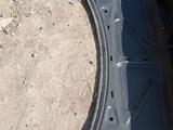 Крышка багажника, есть небольшой дефект за 15 000 тг. в Алматы – фото 5