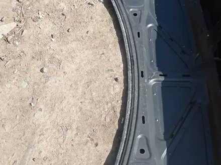 Крышка багажника, есть небольшой дефект за 15 000 тг. в Алматы – фото 5
