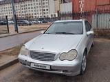 Mercedes-Benz C 240 2002 года за 2 000 000 тг. в Актау