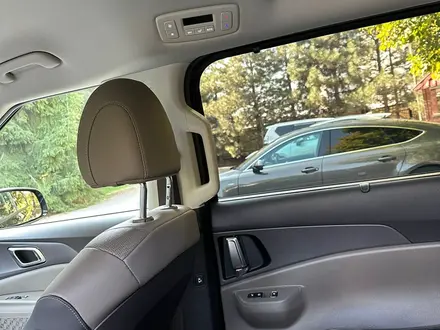 Kia Carnival 2025 года за 31 000 000 тг. в Алматы – фото 12