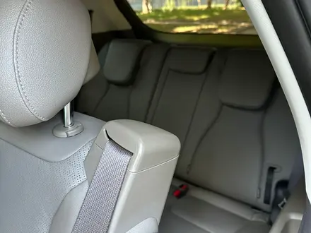 Kia Carnival 2025 года за 31 000 000 тг. в Алматы – фото 15