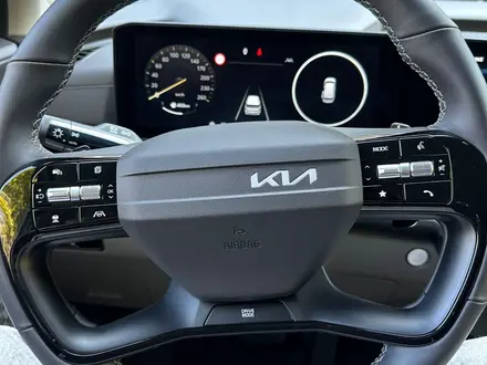 Kia Carnival 2025 года за 31 000 000 тг. в Алматы – фото 8