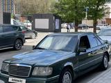 Mercedes-Benz E 200 1993 годаүшін1 800 000 тг. в Астана – фото 4