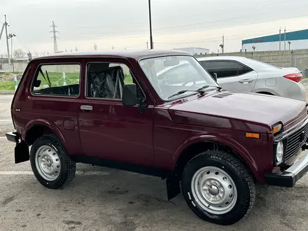 ВАЗ (Lada) Lada 2121 2000 года за 4 200 000 тг. в Алматы – фото 4