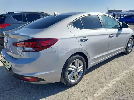 Hyundai Elantra 2019 года за 8 900 000 тг. в Актау – фото 5