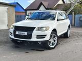 Volkswagen Touareg 2008 года за 4 990 000 тг. в Караганда