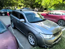 Mitsubishi Outlander, 2012