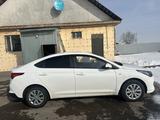 Hyundai Accent 2021 года за 7 400 000 тг. в Алматы – фото 2