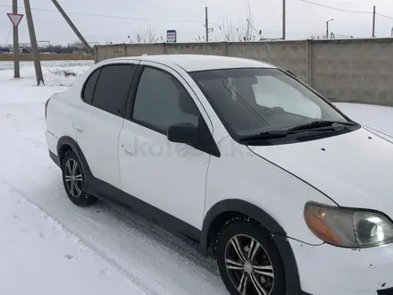 Toyota Echo 2000 года за 1 400 000 тг. в Петропавловск – фото 3