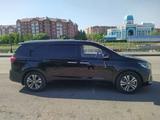 Kia Carnival 2018 года за 12 000 000 тг. в Астана – фото 3