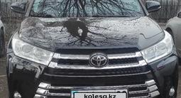 Toyota Highlander 2017 года за 18 900 000 тг. в Алматы – фото 4