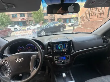 Hyundai Santa Fe 2011 года за 7 500 000 тг. в Астана – фото 19