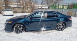 Toyota Camry 2018 года за 11 000 000 тг. в Алматы – фото 2