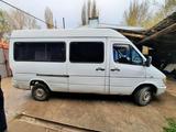 Mercedes-Benz Sprinter 1999 года за 3 500 000 тг. в Тараз – фото 2