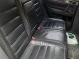 Volkswagen Touareg 2002 года за 3 500 000 тг. в Актобе – фото 2