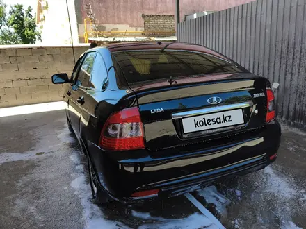 ВАЗ (Lada) Priora 2172 2015 года за 2 000 000 тг. в Шымкент – фото 2