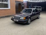 Mercedes-Benz E 220 1993 годаүшін3 300 000 тг. в Павлодар – фото 3