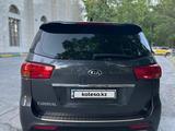 Kia Carnival 2016 года за 10 800 000 тг. в Шымкент – фото 3